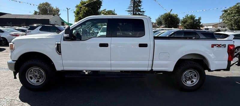 Ford Super Duty F-250 SRW Vehicle Full-screen Gallery Image 04