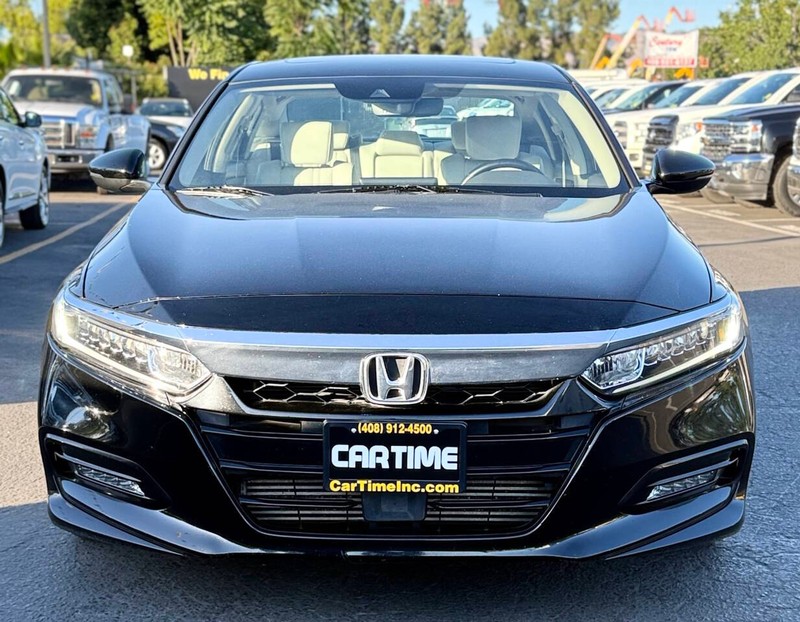 Honda Accord Sedan Vehicle Full-screen Gallery Image 02