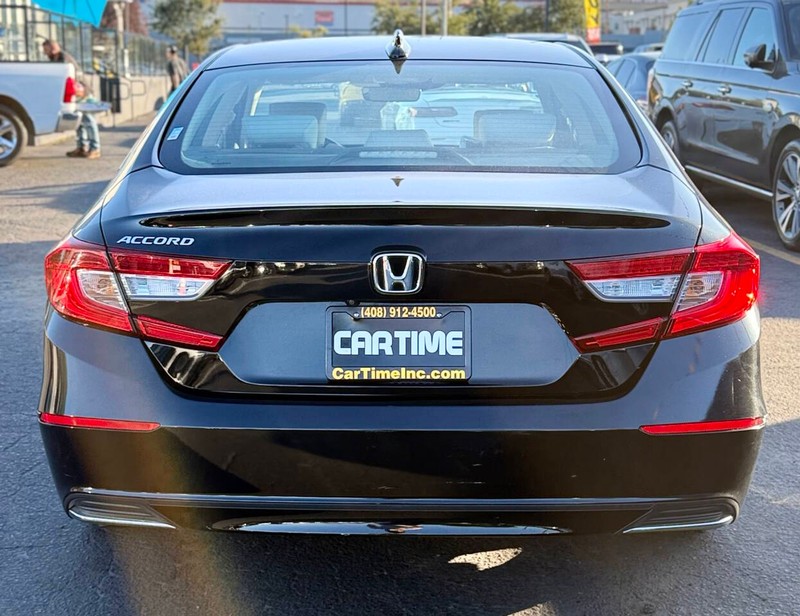 Honda Accord Sedan Vehicle Full-screen Gallery Image 04