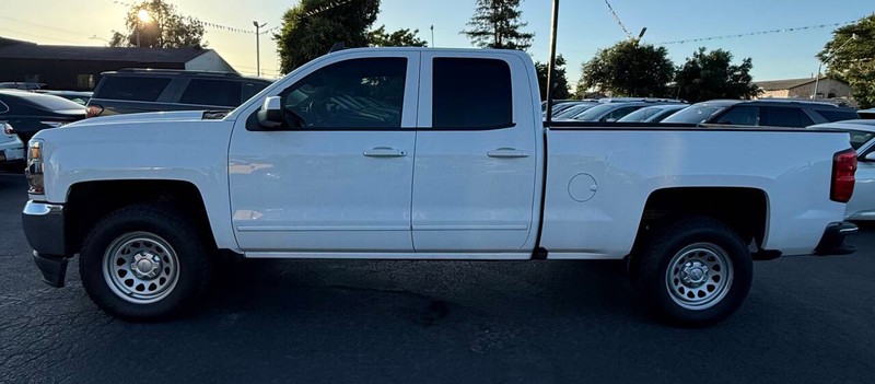 Chevrolet Silverado 1500 Vehicle Full-screen Gallery Image 04