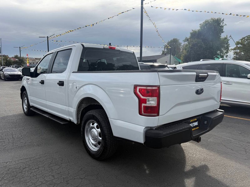 Ford F-150 Vehicle Full-screen Gallery Image 03