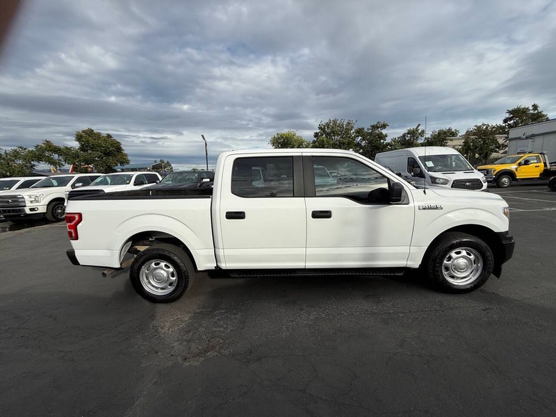 Ford F-150 Vehicle Full-screen Gallery Image 04