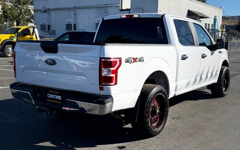 Ford F-150 Vehicle Full-screen Gallery Image 06