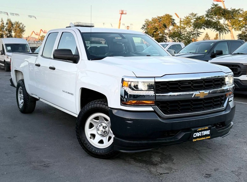 Chevrolet Silverado 1500 Vehicle Full-screen Gallery Image 02