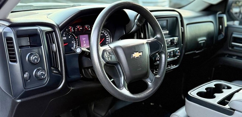 Chevrolet Silverado 1500 Vehicle Full-screen Gallery Image 09