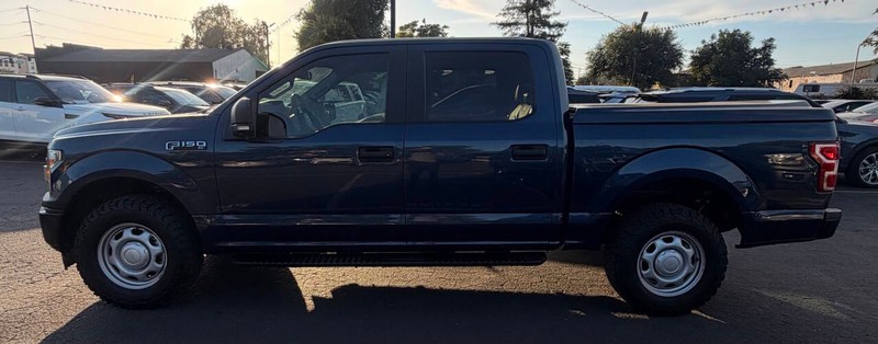 Ford F-150 Vehicle Full-screen Gallery Image 04