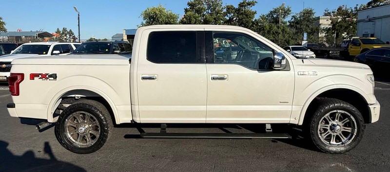 Ford F-150 Vehicle Full-screen Gallery Image 05