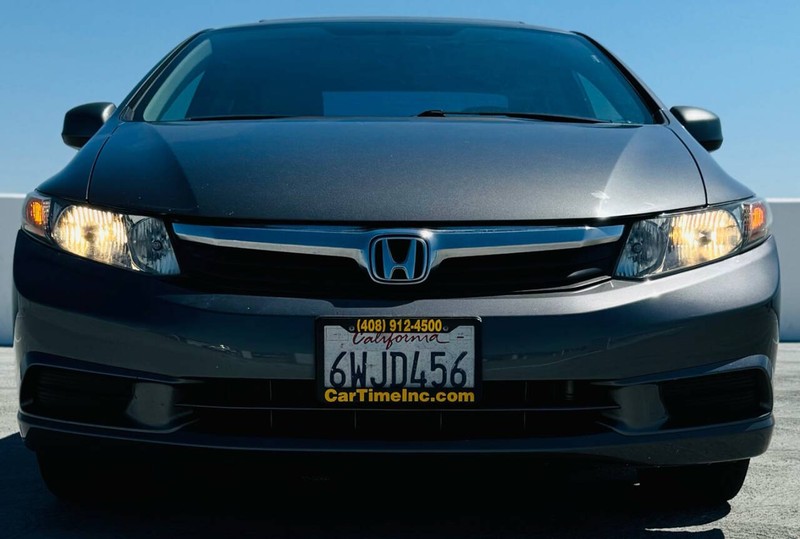 Honda Civic Sedan Vehicle Full-screen Gallery Image 12