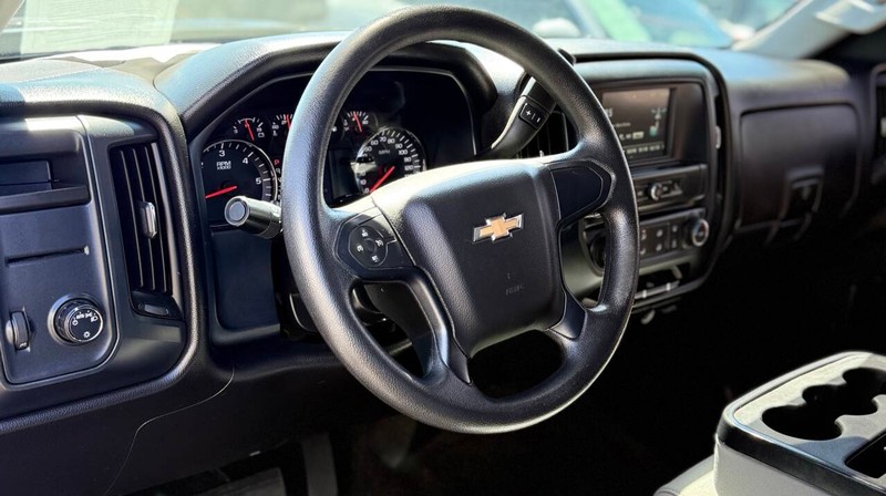 Chevrolet Silverado 1500 Vehicle Full-screen Gallery Image 09