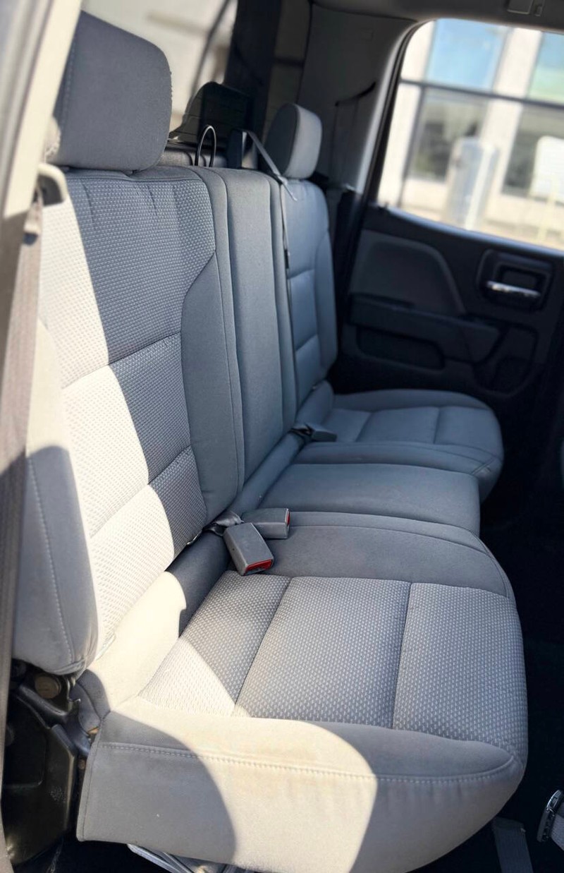 Chevrolet Silverado 1500 Vehicle Full-screen Gallery Image 15