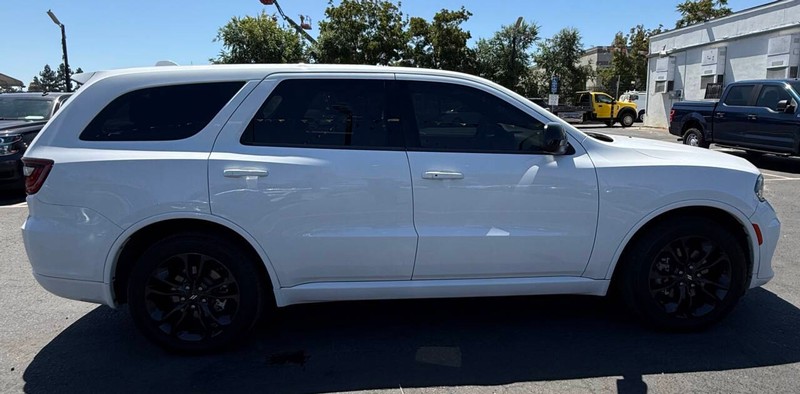 Dodge Durango Vehicle Full-screen Gallery Image 05