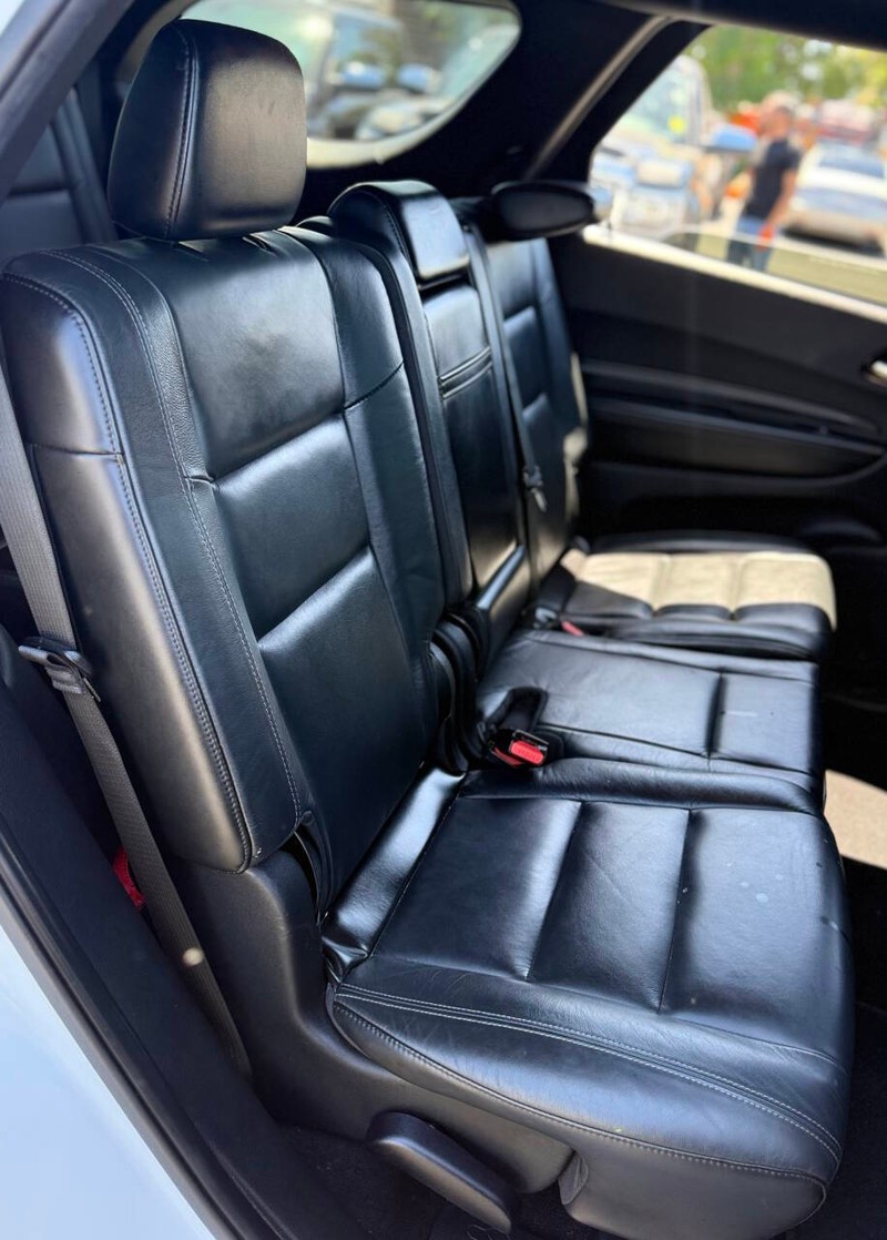 Dodge Durango Vehicle Full-screen Gallery Image 15