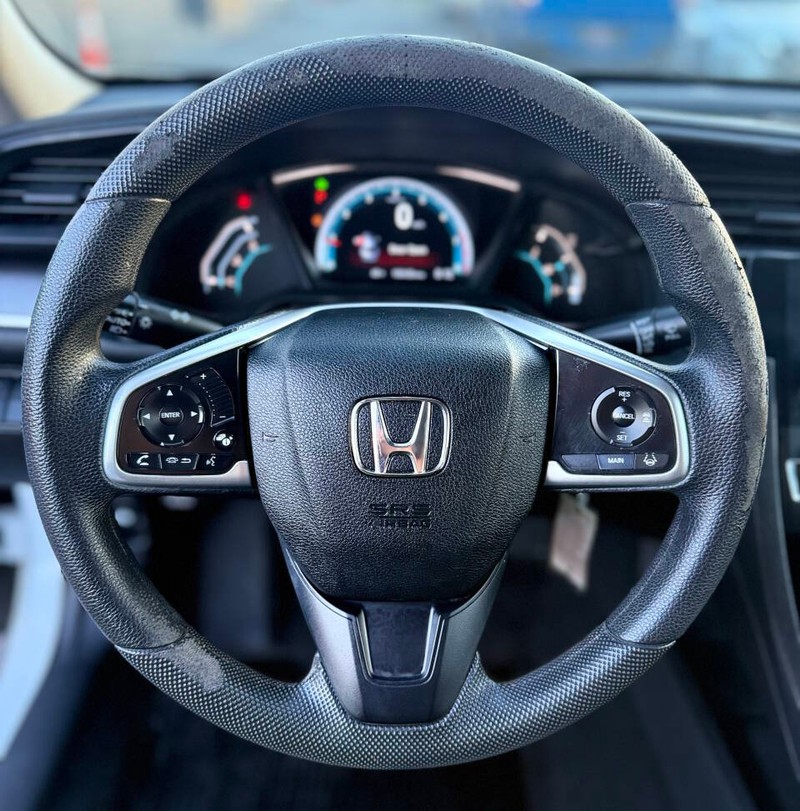 Honda Civic Sedan Vehicle Full-screen Gallery Image 10