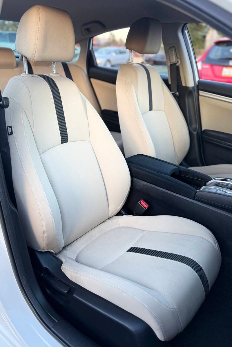 Honda Civic Sedan Vehicle Full-screen Gallery Image 13
