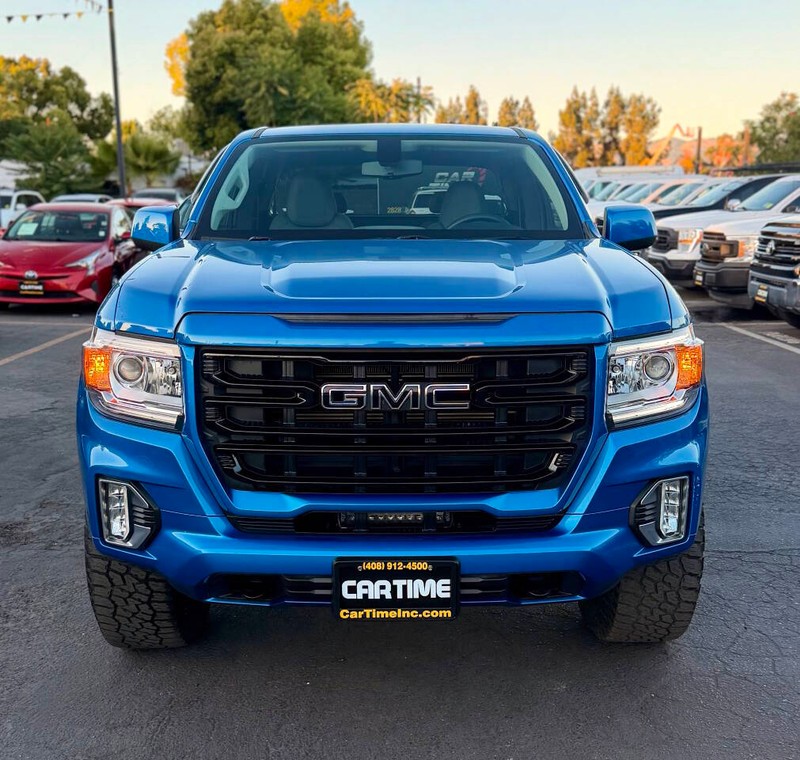 GMC Canyon Vehicle Full-screen Gallery Image 05