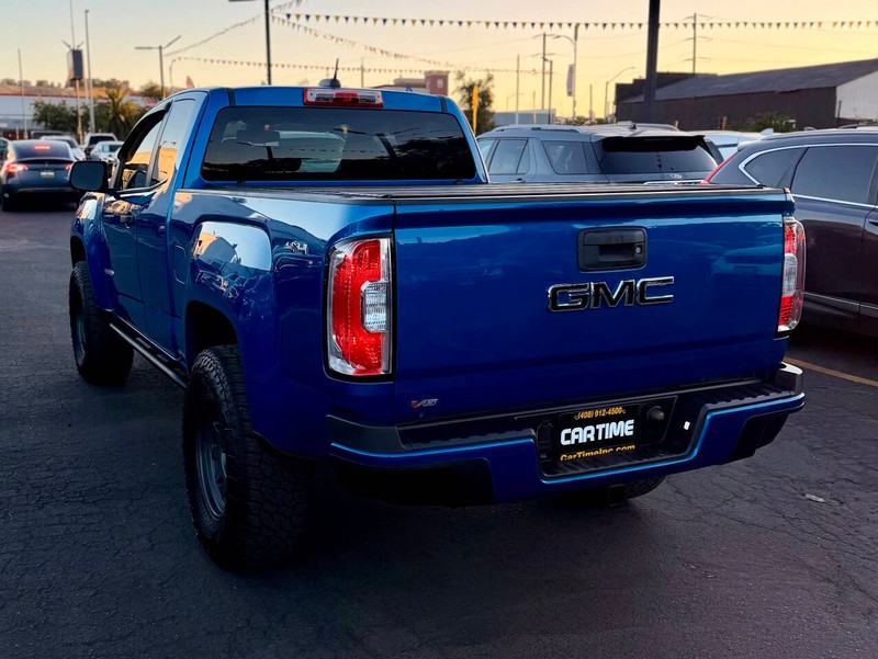 GMC Canyon Vehicle Full-screen Gallery Image 06