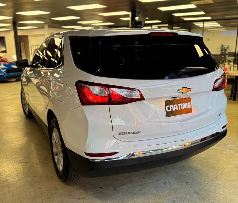 Chevrolet Equinox Vehicle Full-screen Gallery Image 06