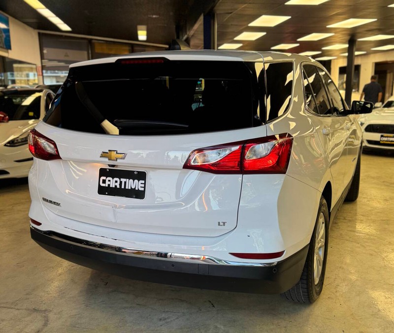 Chevrolet Equinox Vehicle Full-screen Gallery Image 07
