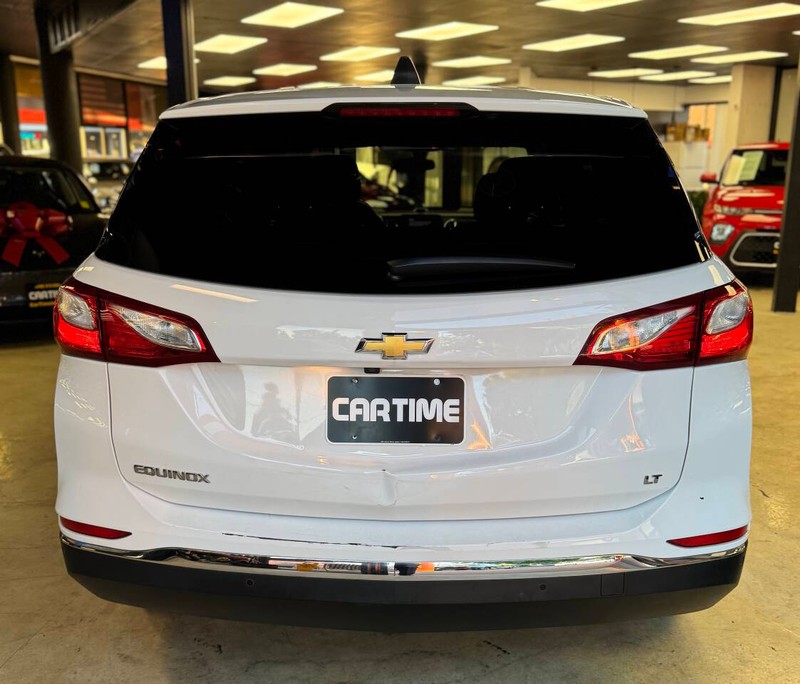 Chevrolet Equinox Vehicle Full-screen Gallery Image 08