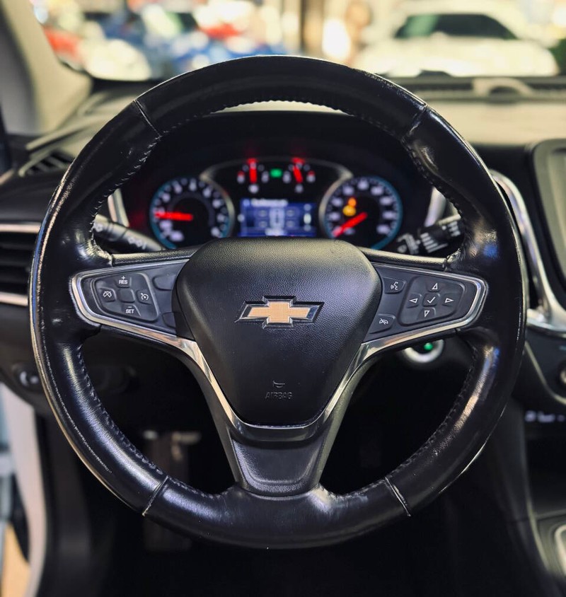 Chevrolet Equinox Vehicle Full-screen Gallery Image 09
