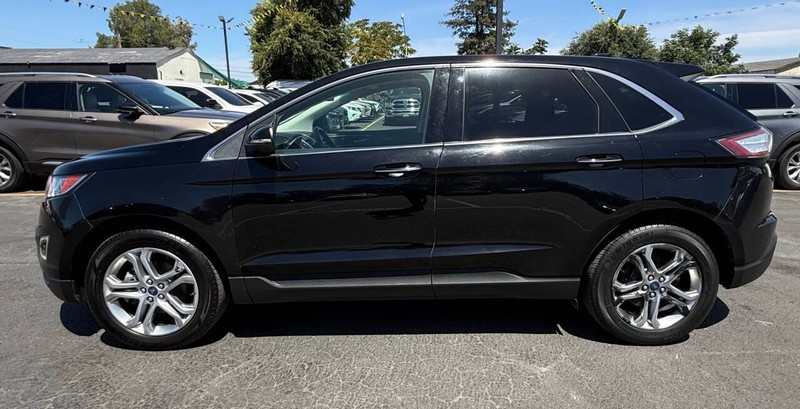 Ford Edge Vehicle Full-screen Gallery Image 04