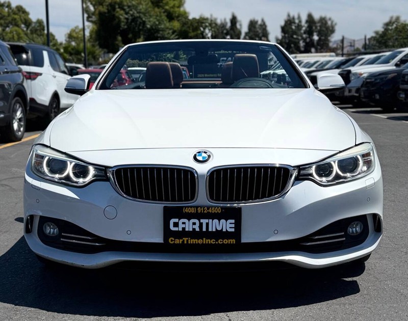 BMW 4 Series Vehicle Full-screen Gallery Image 02