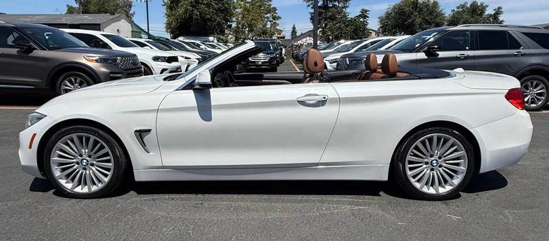BMW 4 Series Vehicle Full-screen Gallery Image 04