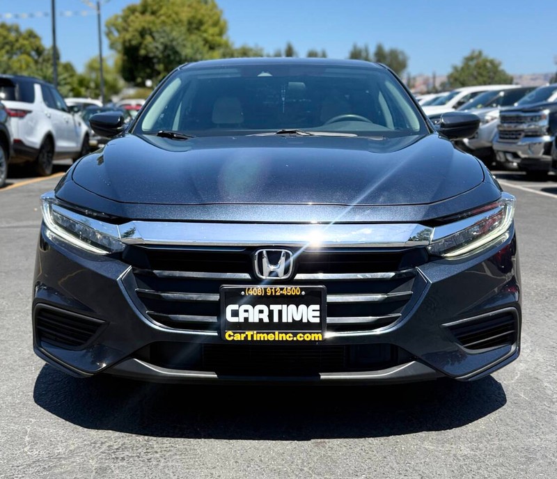 Honda Insight Vehicle Full-screen Gallery Image 02