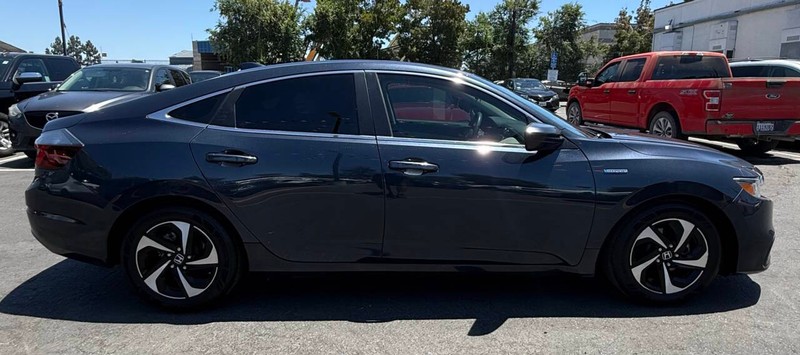 Honda Insight Vehicle Full-screen Gallery Image 05