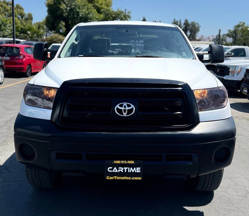 Toyota Tundra 4WD Vehicle Full-screen Gallery Image 03