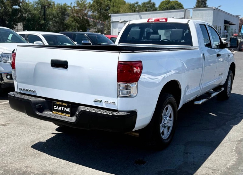 Toyota Tundra 4WD Vehicle Full-screen Gallery Image 04