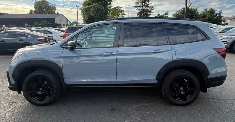 Honda Pilot Vehicle Full-screen Gallery Image 11
