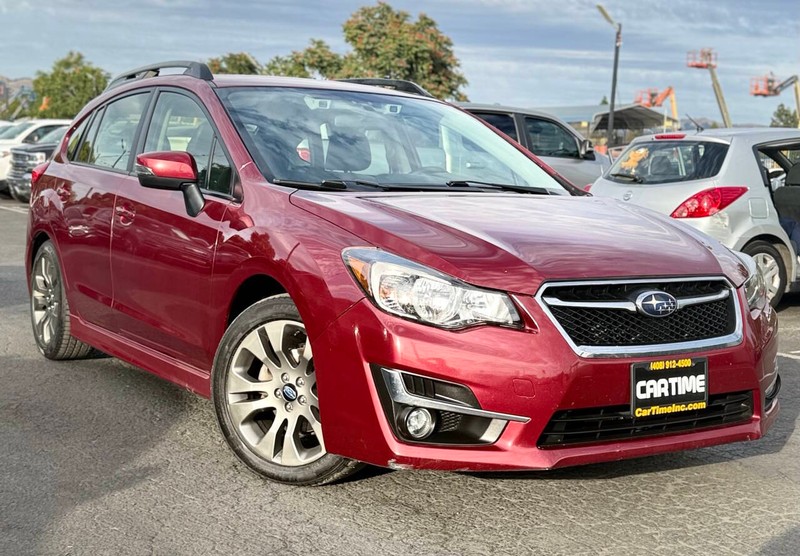 Subaru Impreza Wagon Vehicle Full-screen Gallery Image 02