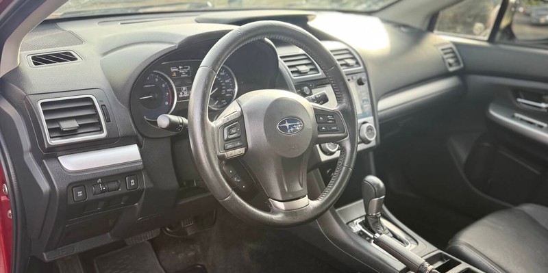 Subaru Impreza Wagon Vehicle Full-screen Gallery Image 09