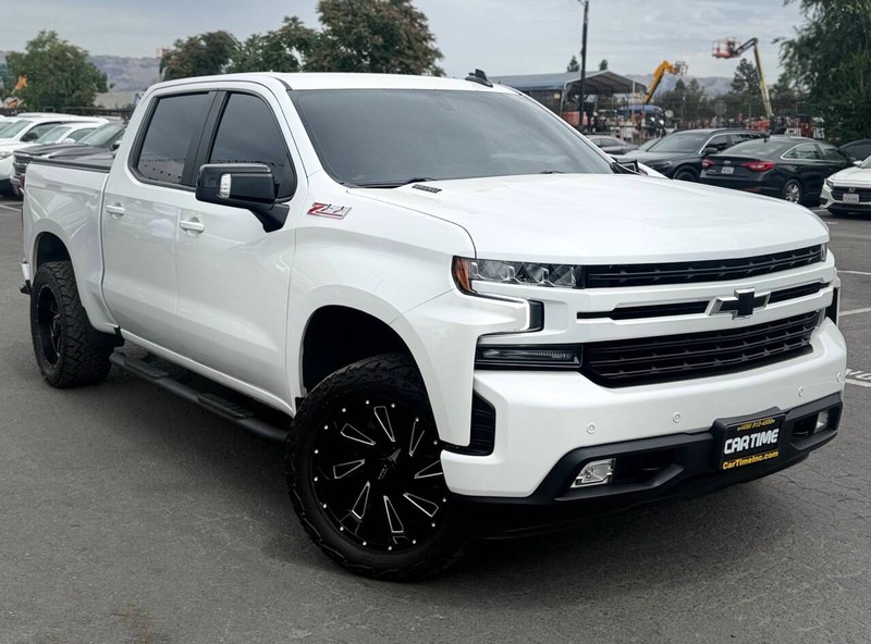 Chevrolet Silverado 1500 Vehicle Full-screen Gallery Image 02