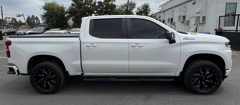 Chevrolet Silverado 1500 Vehicle Full-screen Gallery Image 08