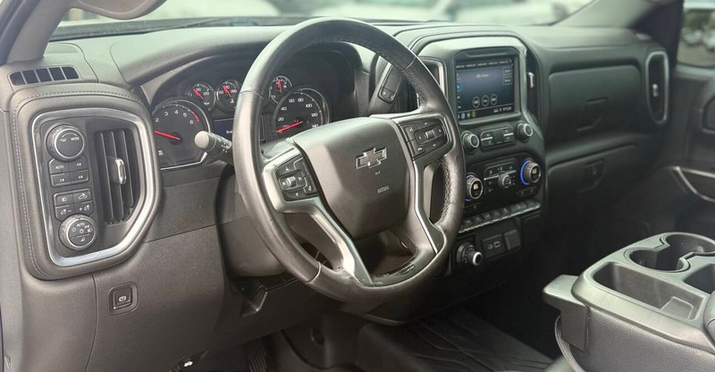Chevrolet Silverado 1500 Vehicle Full-screen Gallery Image 09