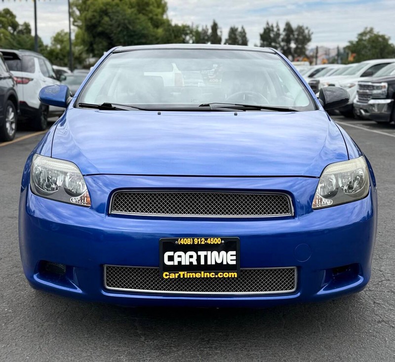 Scion tC Vehicle Full-screen Gallery Image 03