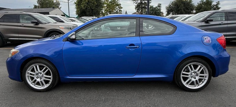 Scion tC Vehicle Full-screen Gallery Image 07