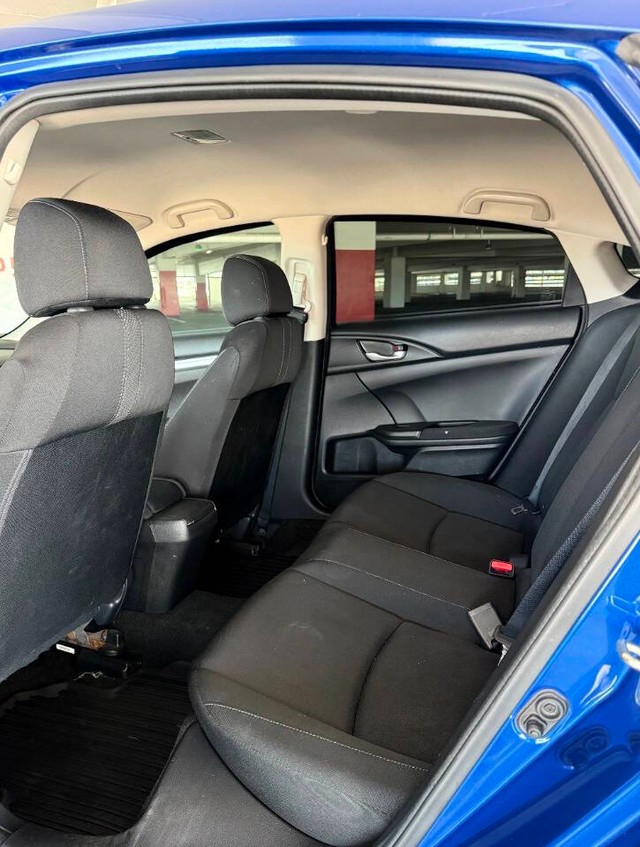 Honda Civic Sedan Vehicle Full-screen Gallery Image 11