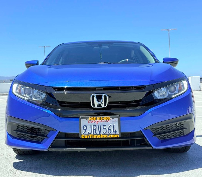Honda Civic Sedan Vehicle Full-screen Gallery Image 02