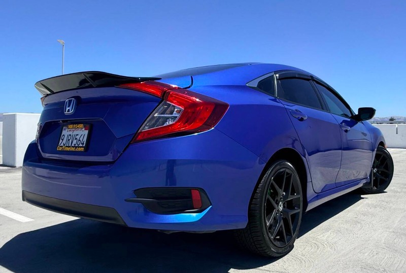 Honda Civic Sedan Vehicle Full-screen Gallery Image 07
