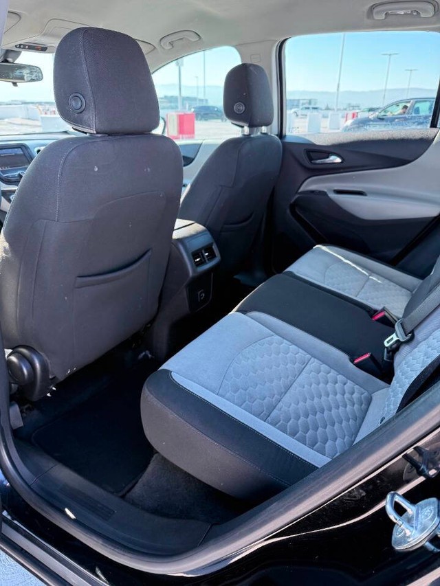 Chevrolet Equinox Vehicle Full-screen Gallery Image 12