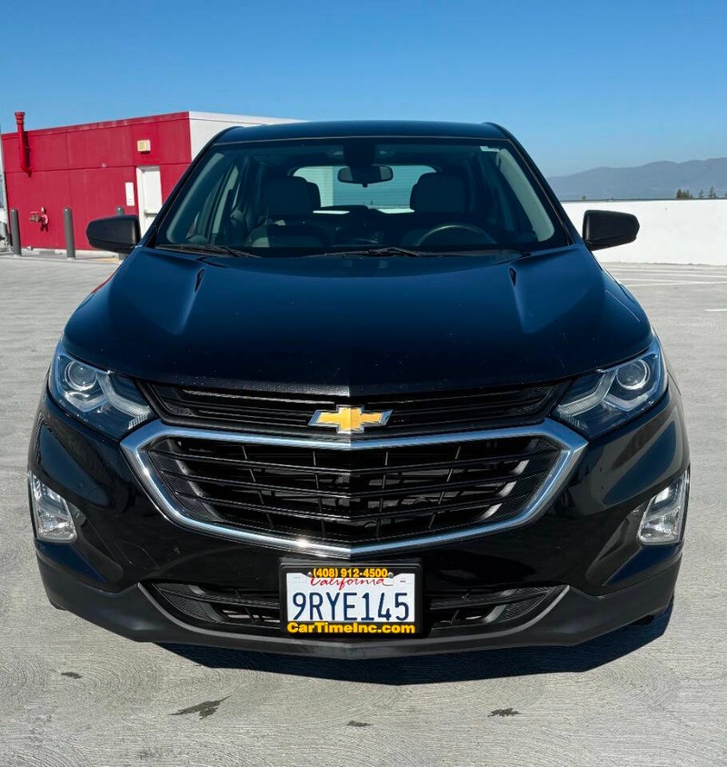 Chevrolet Equinox Vehicle Full-screen Gallery Image 02