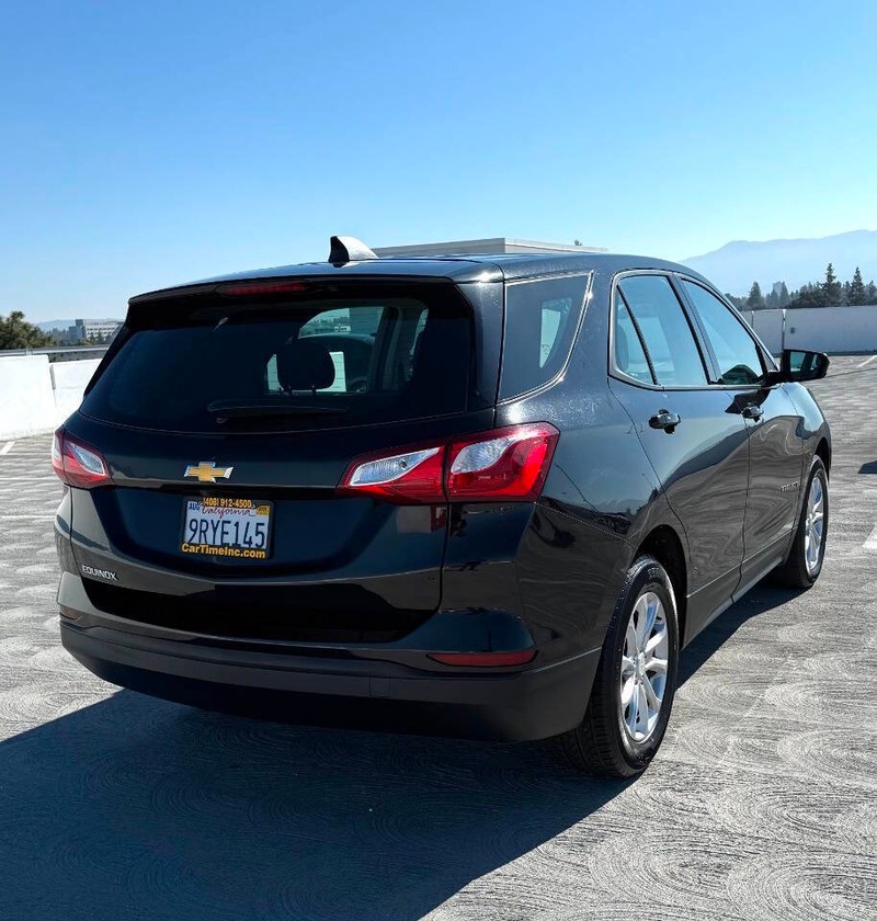 Chevrolet Equinox Vehicle Full-screen Gallery Image 07