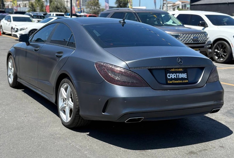 Mercedes-Benz CLS-Class Vehicle Full-screen Gallery Image 06
