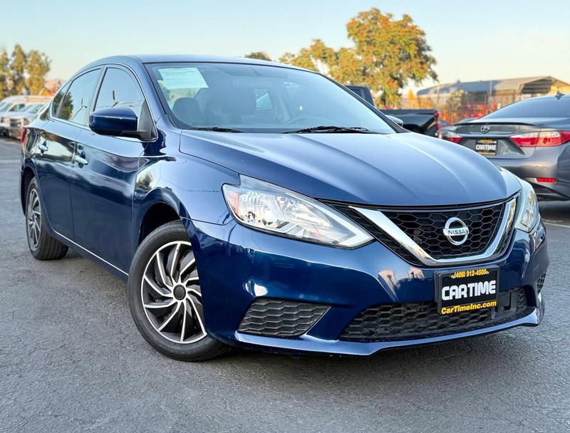 Nissan Sentra Vehicle Full-screen Gallery Image 03