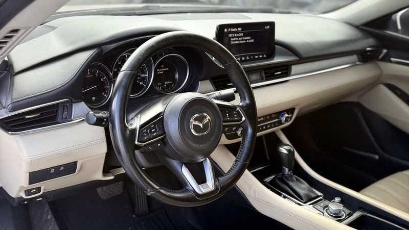 Mazda Mazda6 Vehicle Full-screen Gallery Image 07