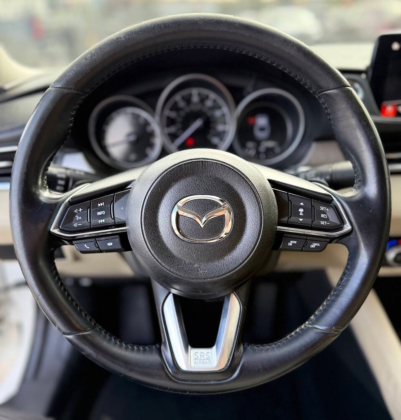 Mazda Mazda6 Vehicle Full-screen Gallery Image 08