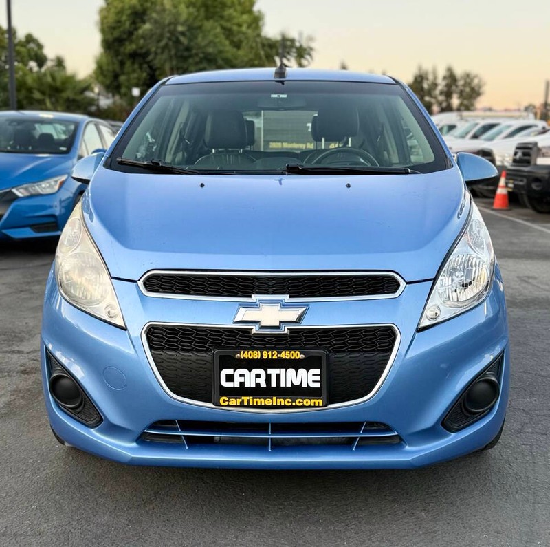 Chevrolet Spark Vehicle Full-screen Gallery Image 02